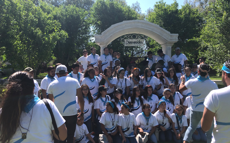 Grupo de jovenes en Misiones Semana Santa